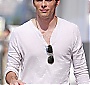Filename=020.jpg
Filesize=381KiB
Dimensions=1065x1600
Date added=Aug 30, 2011 020.jpg